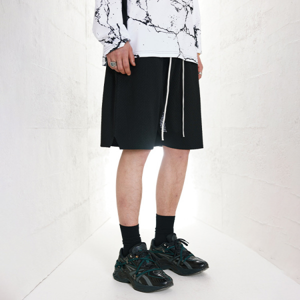 New sports style shorts street retro black five-point pants 81