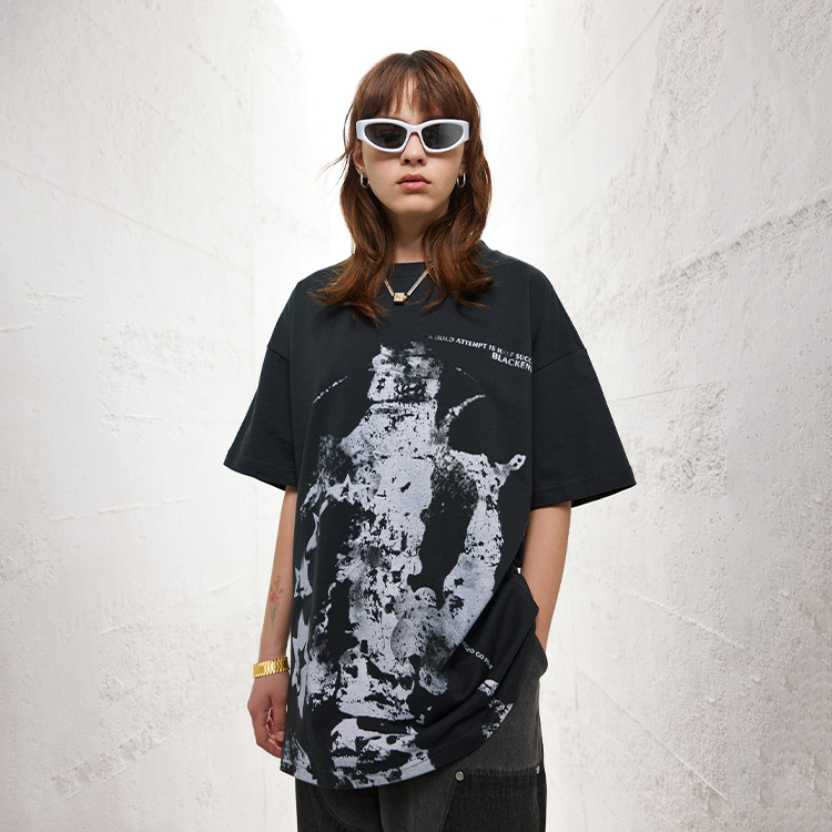 Original personalized short-sleeved dark simple bottoming t-shirt for men 141