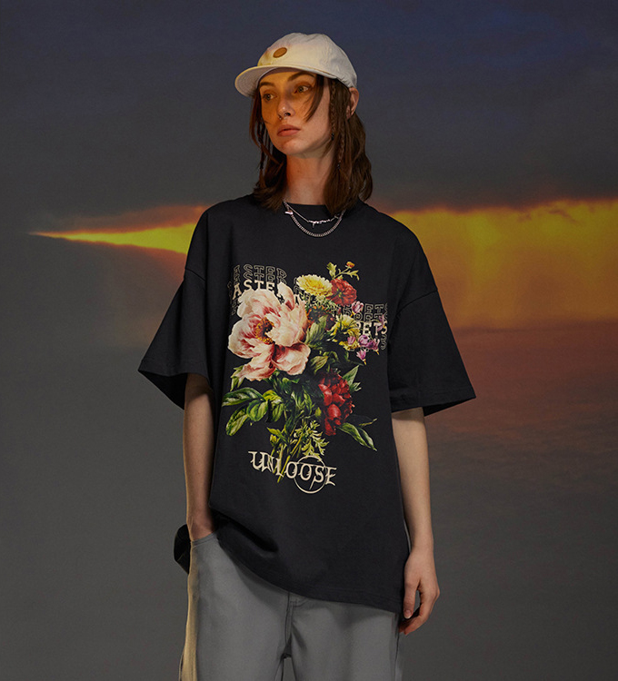 New Hip-Hop T-Shirt Personalized Small Chrysanthemum Print Short Sleeves 148